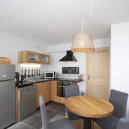 Mont-dore: Agreable T2 Avec Wifi Et Box Tv - Fr-1-608-90 Apartament Mont-Dore